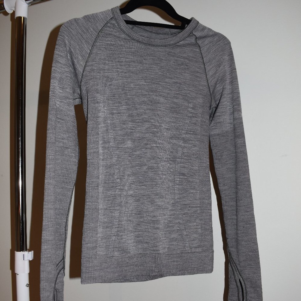 Lululemon Swiftly Tech Long Sleeve Crew Heathered Slate